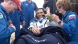 NASA-in astronaut Frank Rubio ubrzo nakon slijetanja ruske svemirske kapsule Soyuz MS-23 oko 150 km (90 milja) jugoistočno od kazahstanskog grada Zhezkazgan, Kazahstan, u srijedu, 27. septembra 2023.