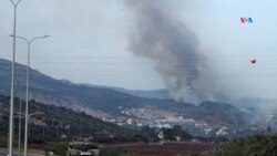 Un ataque israelí inhabilita la principal carretera que une el Líbano con Siria
por donde miles han huido en los últimos días
