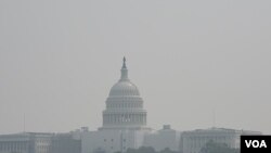 Una nueva nube de humo cubre el área metropolitana de Washington y gran parte del centro de Estados Unidos, la capital está bajo código rojo. (Foto: Tomás Guevara, VOA)