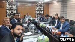 সচিবালয়ে আইন মন্ত্রণালয়ের সম্মেলন কক্ষে আইএলও-এর প্রতিনিধিদলের সঙ্গে বৈঠক বাংলাদেশের আইন, বিচার ও সংসদ বিষয়ক মন্ত্রী আনিসুল হক। ৬ ফেব্রুয়ারি, ২০২৪। 