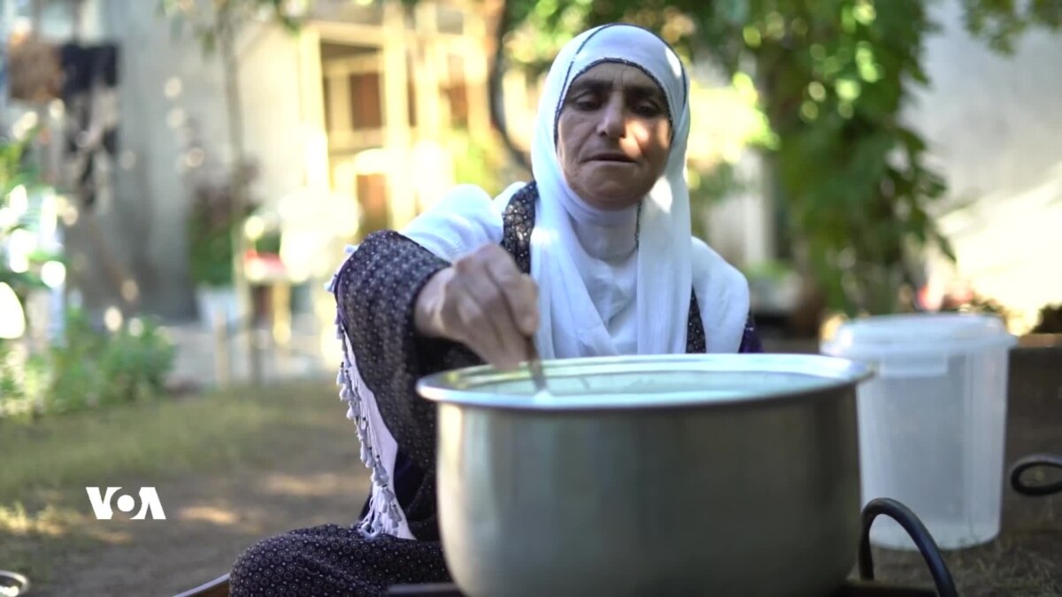 دروستکردنی دۆینە بە دەستی خانمێکی هەورامان