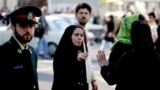 خشونت علیه زنان در خیابانهای ایران به بهانه مقابله با کشف حجاب