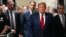 Bivši predsednik Donald Trump stiže na krivični sud na Menhetnu, 15. februara 2024. u Njujorku.