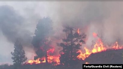 500 Evacuated From Spain's Canary Island Of La Palma to Avoid Wildfire