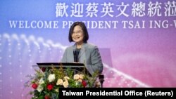 Цаи Инг-вен: Им благодариме на американската влада што ги исполни своите безбедносни обврски во согласност со Законот за односи со Тајван и шесте гаранции. 