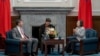 台湾总统蔡英文与台湾邦交国巴拉圭总统当选人潘尼亚（Santiago Pena）在台北总统府举行会谈。（2023年7月12日）