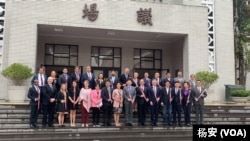 台灣立法院長游錫堃率領立法委員歡迎來台灣訪問的美國會眾議院外交事務委員會主席邁克爾·麥考爾一行。