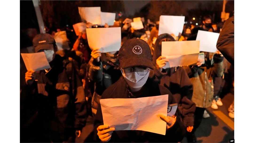Демонстрация протеста против цензуры в Пекине. Credit: AP