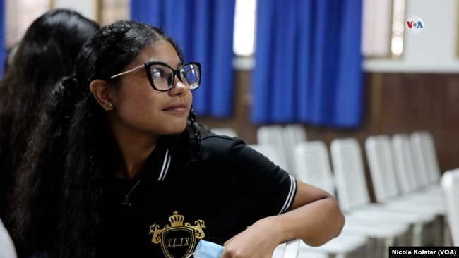 Alexandra Padilla, de 17 años, que quiere estudiar comercio exterior.
