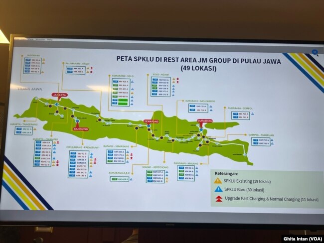 Guna memfasilitasi masyarakat yang menggunakan mobil listrik untuk mudik di lebaran 2024, PLN menyediakan 239 SPKLU di Tol Trans Jawa dan Trans Sumatera. (Ghita Intan)