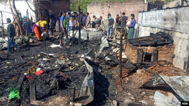 FILE - Almost all shanties of a Rohingya refugee colony in Jammu were ravaged by fire on April 5, 2021. In Jammu, several Hindu right-wing groups threatened to drive away all Rohingya from the area. (Mohammad Faizullah/VOA)