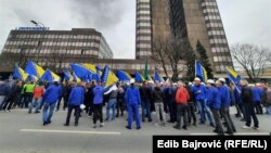 Bosna i Hercegovina, Sarajevo, stotine rudara protestira ispred Vlade Federacije BiH 27. marta.