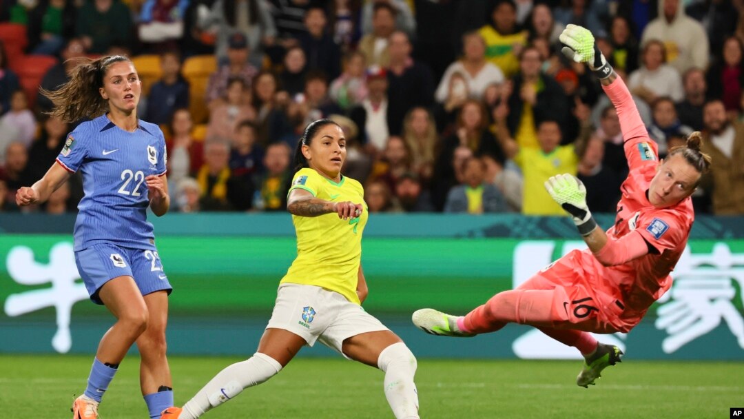 France's Wendie Renard questionable for Women's World Cup match vs. Brazil