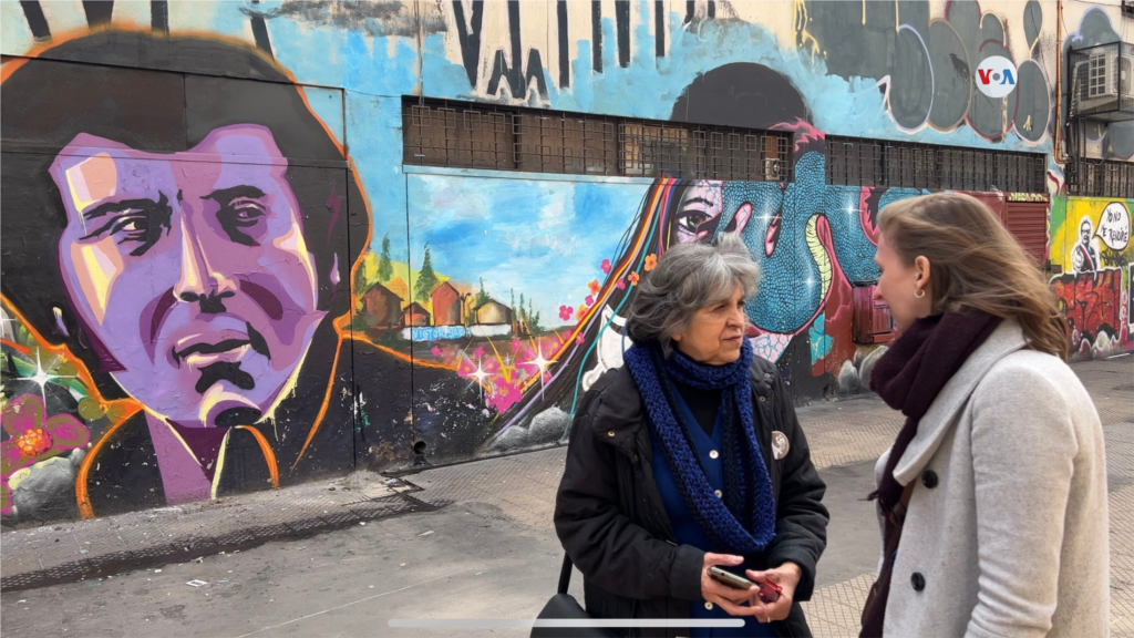 A 50 años del asesinato de Víctor Jara su legado sigue vivo para los amigos y colegas del músico. [Foto: Nicolás Cortés Guerrero, VOA]