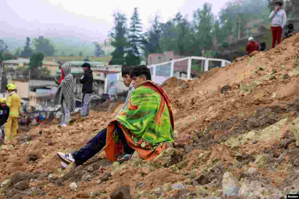 Las fuertes lluvias que han azotado a Ecuador han destruido vías, puentes e infraestructura tanto pública como privada.&nbsp;