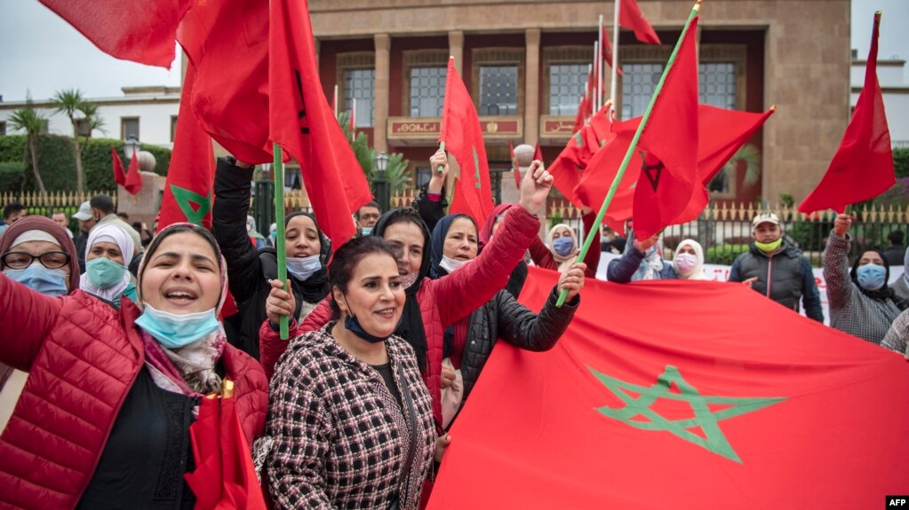 En décembre 2020, des Marocains célèbrent à Rabat la décision américaine d'inclure le Sahara occidental dans la carte officielle du Maroc.