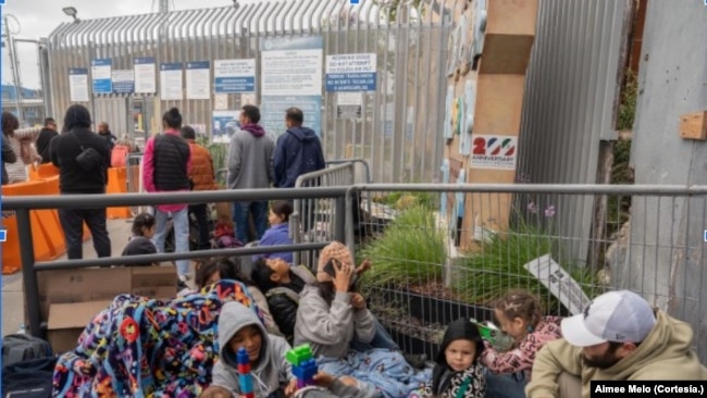 Campamentos improvisados en la frontera.