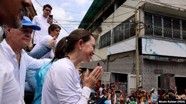 María Corina Machado aspira a ser electa en primarias como la candidata de oposición a enfrentar al oficialismo en las elecciones de 2024