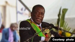 President Emmerson Mnangagwa addresing thousands of people in Mt. Darwin