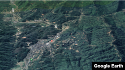 ကချင်လွတ်မြောက်ရေးတပ်မတော် KIA ဌာနချုပ်ရုံးစိုက်ရာ ကချင်ပြည်နယ် လိုင်ဇာမြို့ကို Google Earth မြေပုံမှ တွေ့ရစဉ် 