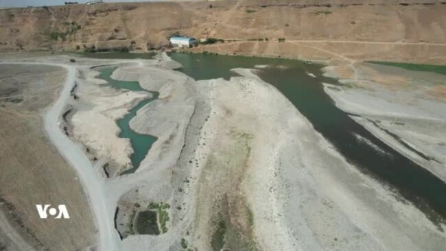 گرتنەوەی ئاوی زێی بچووک لەلایەن ئێرنەوە زیان بە کشتوکاڵی ناوچەی پشدەر دەگەیەنێت
