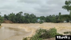 গোমতী নদীর পানি বিপৎসীমার ৮ সেন্টিমিটার ওপরে অবস্থান করছিল।