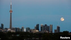 Najveća izlaznost na izborima bila je na glasačkom mestu u Torontu (Foto: REUTERS/Mark Blinch)