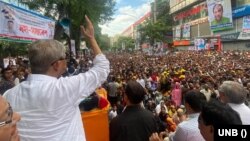 সরকারের পদত্যাগের দাবিতে চট্টগ্রামে শ্রমিক দলের বিভাগীয় মহাসমাবেশে বক্তব্য রাখছেন বিএনপি মহাসচিব মির্জা ফখরুল ইসলাম আলমগীর। ১৬ জুলাই, ২০২৩। 