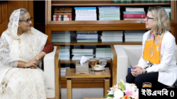 সংসদ ভবন কার্যালয়ে প্রধানমন্ত্রী শেখ হাসিনার সঙ্গে বিশ্বব্যাংকের ব্যবস্থাপনা পরিচালক আনা বজেরদে। ২৫ ফেব্রুয়ারি, ২০২৪।