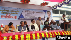 সরকারি প্রশিক্ষণে আসা শিক্ষকদের সঙ্গে মতবিনিময় সভায় আওয়ামী লীগের যুগ্ম সাধারণ সম্পাদক মাহবুব উল আলম হানিফ। ২৪ ডিনেম্বর, ২০২৩।