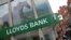 Kantor cabang Bank Lloyds yang terletak di London, Inggris, dalam foto yang diambil pada 20 Juli 2018. (Foto: Reuters/Toby Melville)