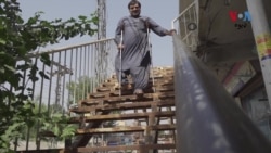 ډاکټر سميع الله خليل په ماشومتوب کې د پوليو وایرس له وجې معذوره شوی وو