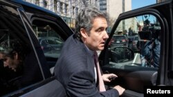 ARCHIVO - Michael Cohen, exabogado del expresidente estadounidense Donald Trump, llega al juzgado de Nueva York en la ciudad de Nueva York, EEUU, el 15 de marzo de 2023.