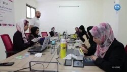 Gazze’de bir ilk: Cep telefonu tamircisi kadınlar