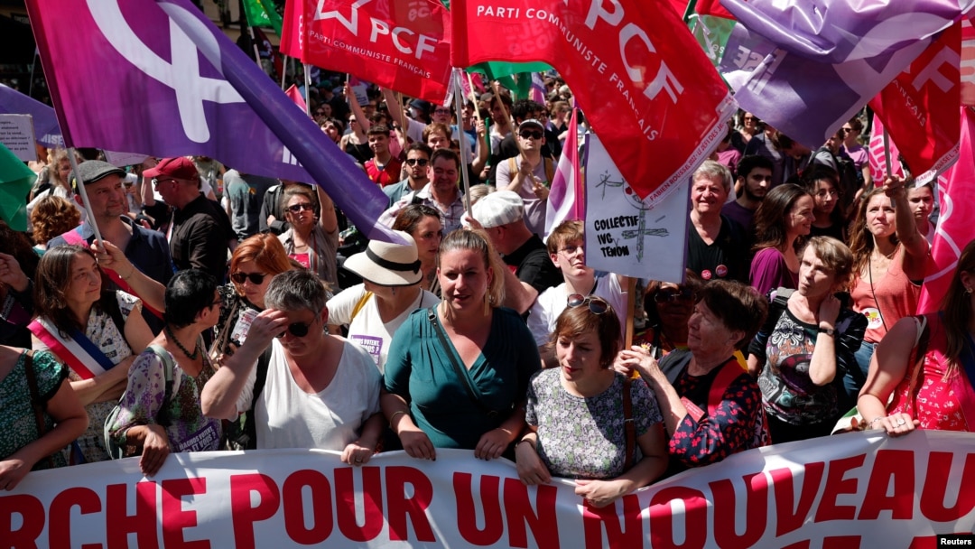 Thousands of women march in France against far right