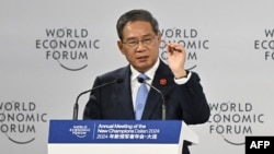 中國總理李強在遼寧省大連市舉辦的世界經濟論壇年度會議開幕式上致詞。 （2024年6月25日）