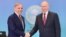 د پاکستان وزيراعظم شهباز شريف د روس د صدر ولادي مير پيوټن سره د چهارشنبې په ورځ د شنګهاي همکارو سازمان په روانه غونډه کې ليدلي