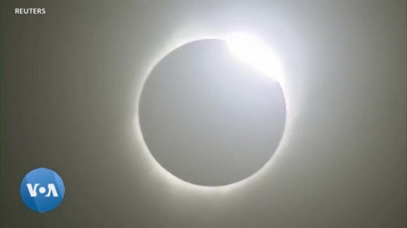 Le ciel s'assombrit : une éclipse solaire traverse l'Amérique du Nord