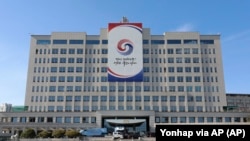 资料照片：2022年5月9日，韩国首尔的新总统办公大楼。（美联社照片）