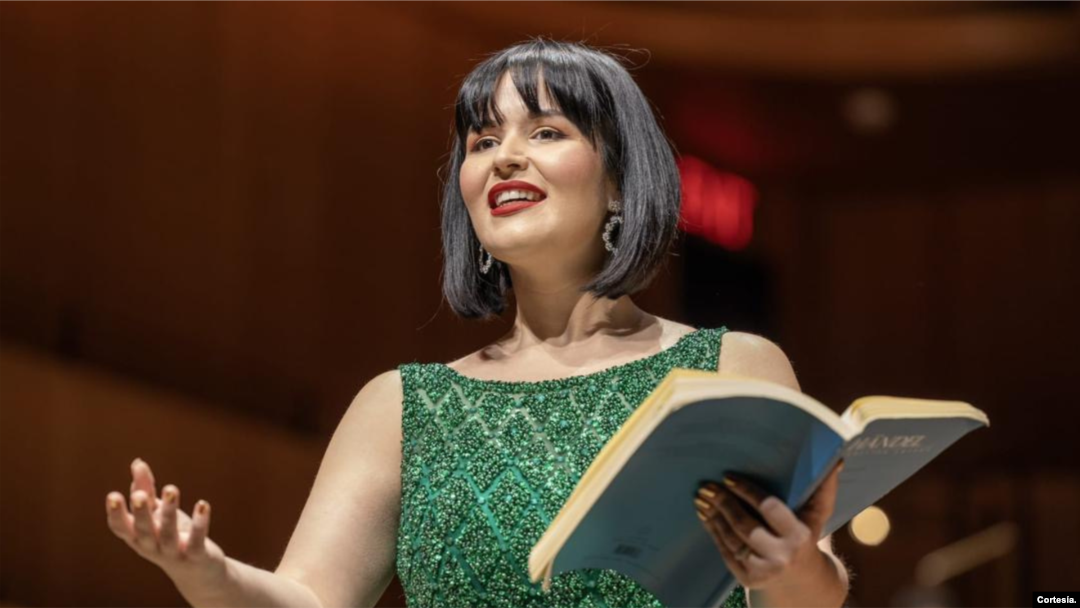 En el año 2022, María Brea fue finalista en el Concurso de la Ópera de París, donde cantó en el renombrado Palais Garnier.