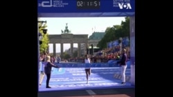 埃塞俄比亚选手在柏林马拉松打破女子世界记录 