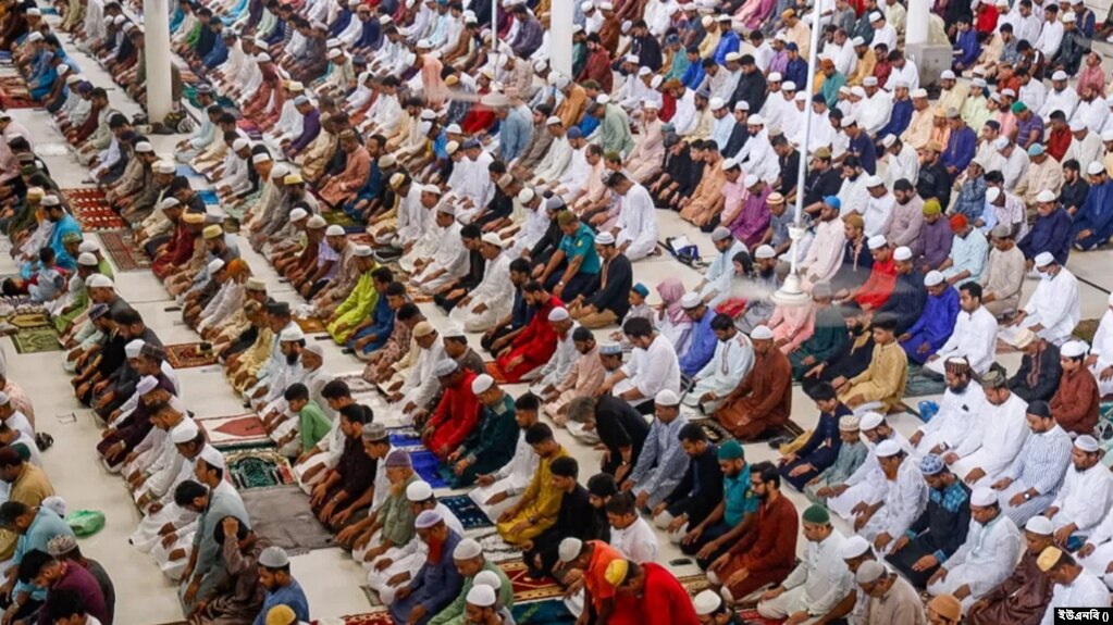 বাংলাদেশে উৎসবের আমেজে উদযাপিত হলো ঈদুল আযহা। ১৭ জুন, ২০২৪।