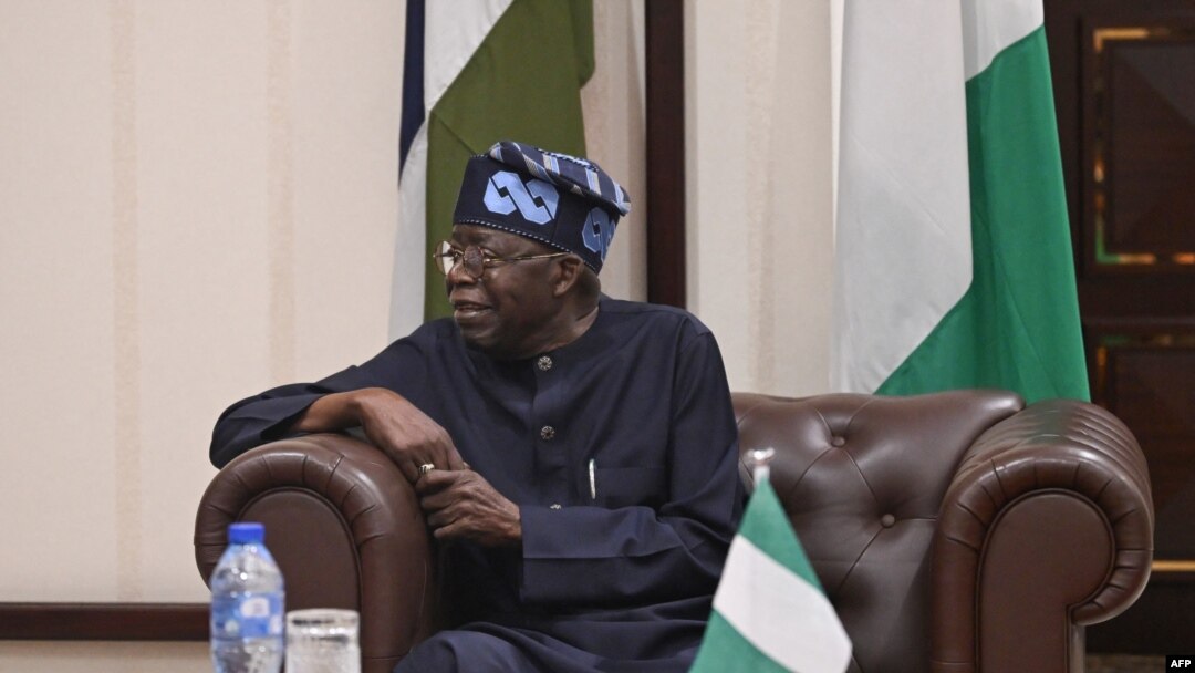 Rais wa Nigeria Bola Tinubu akiwa Ikulu huko Abuja Januari 23, 2024. Picha na ANDREW CABALLERO-REYNOLDS / POOL / AFP. 