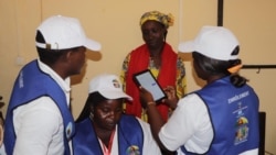 Premiers enrôlements des femmes à la couverture santé universelle à Mandjou le 14 avril 2023, (VOA/Emmanuel Jules Ntap) 