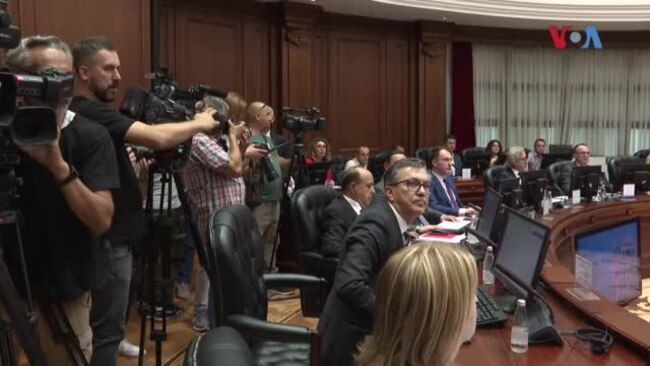 Прва владина седница предводена од премиерот Мицкоски