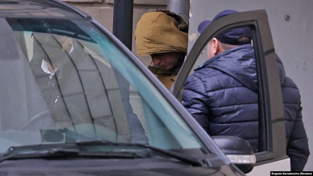 Стејт департментот ги советува американските граѓани да не патуваат во Русија поради опасноста од произволно апсење
