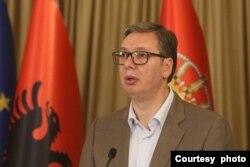 Predsednik Srbije Aleksandar Vučić govori tokom zajedničke konferencije za štampu sa premijerom Albanije Edijem Ramom, u vili Mir u Beogradu, 7. jula 2023. (Foto: FoNet)