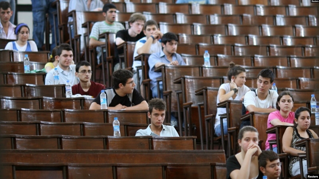 2022'de TYT’de puan barajı uygulamasının kaldırılması sayesinde bu yıl 2 milyon 755 bin 277 aday üniversite tercihinde bulunabilecek. 