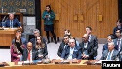 美國駐聯合國候補代表伍德在聯合國安理會投票反對給予巴勒斯坦聯合國成員國地位。 (2024年4月18日)