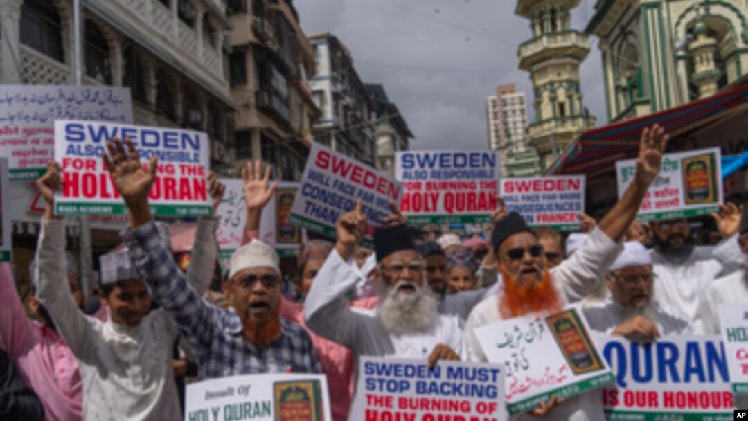 Wasu 'yan kasar Indiya masu zanga-zangar kona Alkur’ani mai girma a Sweden